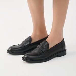 Vagabond Black Amina Loafers Size 37/US 7